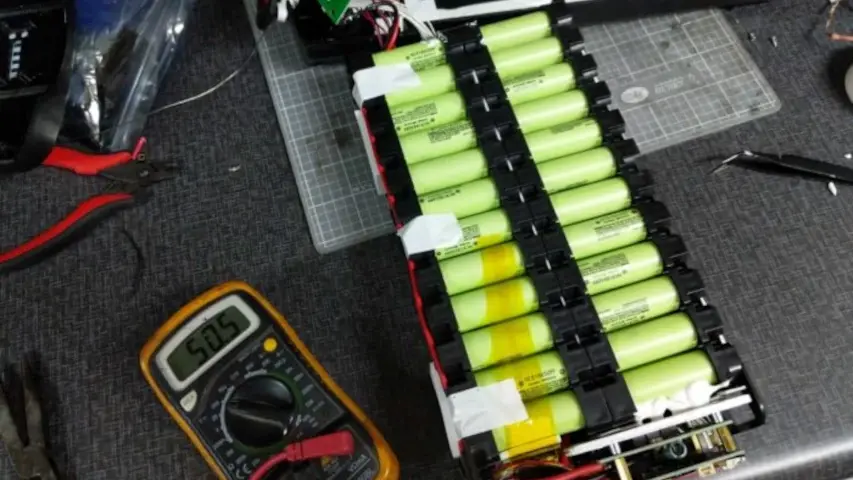 Battery Pack Parker is trying to repair. Cells test fine but the protection circuit is not working correctly. Battery Pack Parker is trying to repair. Cells test fine but the protection circuit is not working correctly.