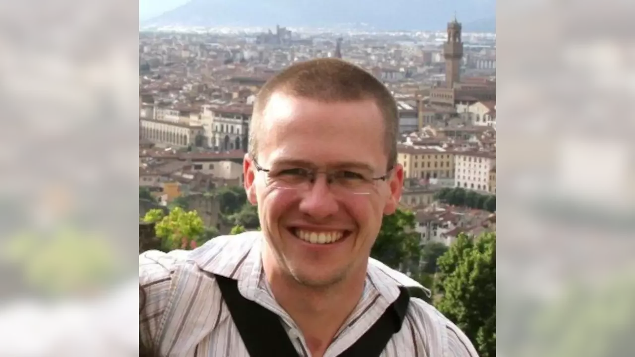 Figure 1: Dave Rollinson of Hebi Robotics. Figure 1: Dave Rollinson of Hebi Robotics.