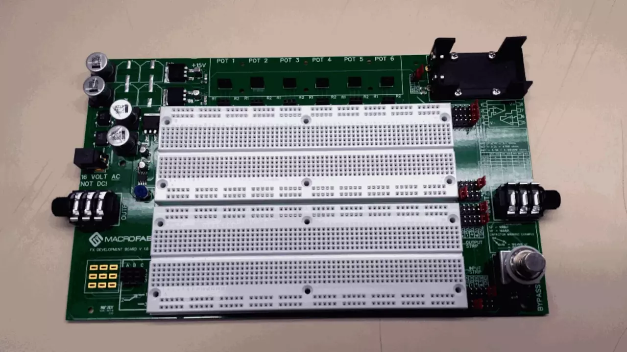 Figure 2: The Guitar FX Development Board Figure 2: The Guitar FX Development Board