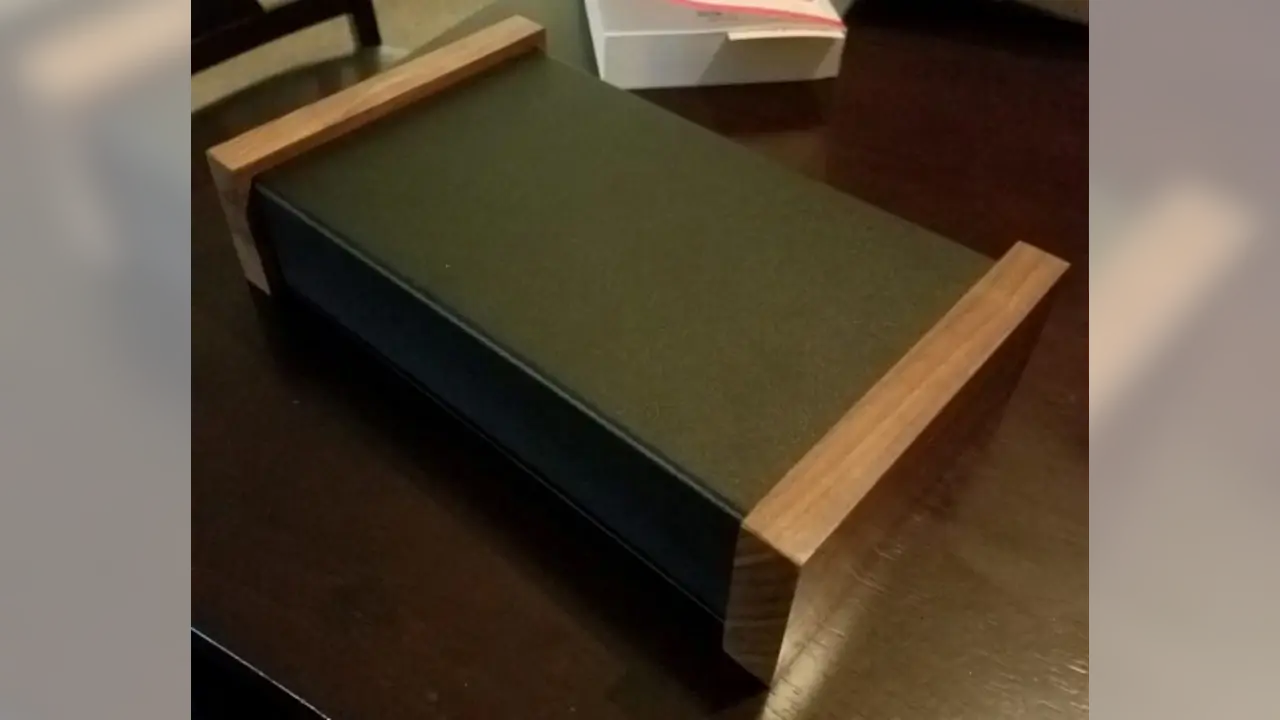 Hammond MFG enclosure P/N: 1441-16BK3CWW. Stephen will be using this for his uTracer project. Hammond MFG enclosure P/N: 1441-16BK3CWW. Stephen will be using this for his uTracer project.