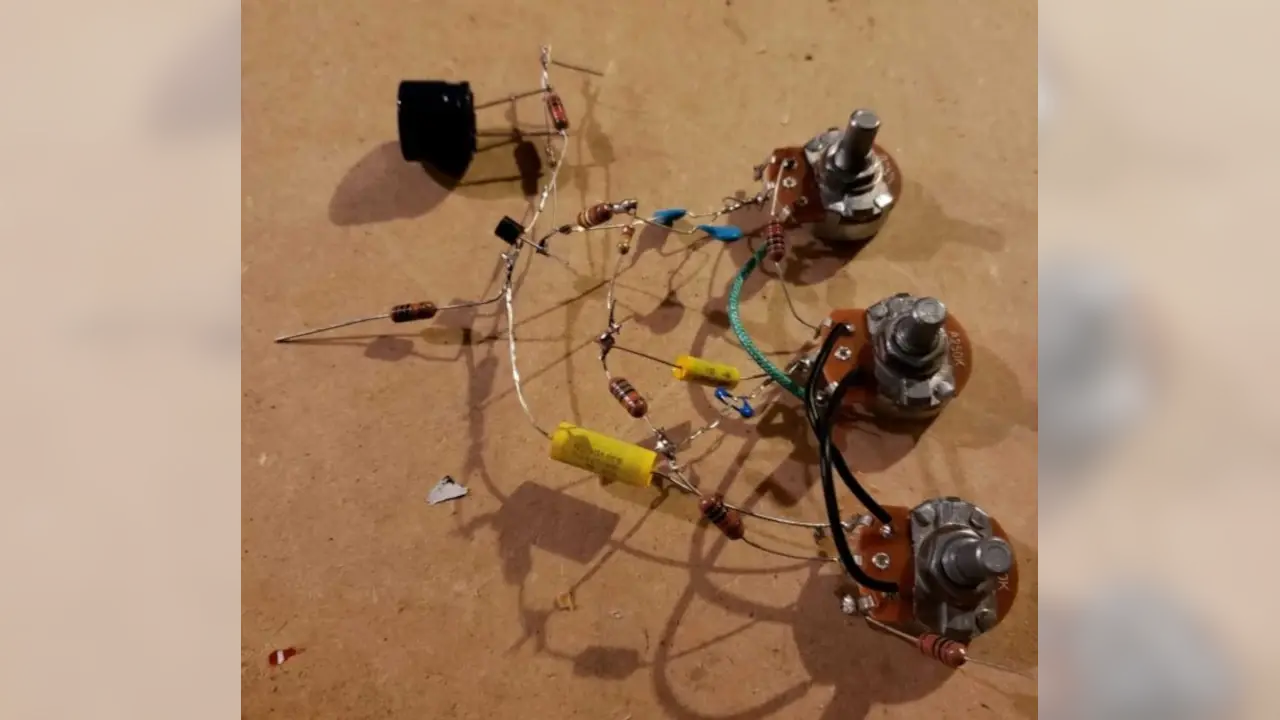 Stephen’s…. questionable tone stack prototype using the high voltage LND150. There is 400V running through this!